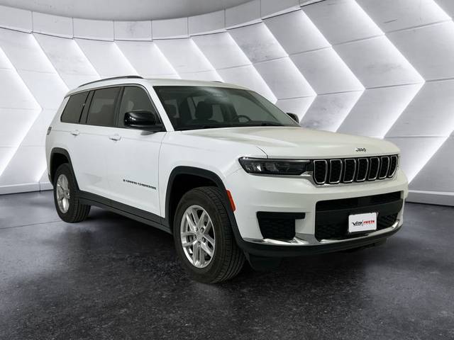 2023 Jeep Grand Cherokee L Laredo RWD photo
