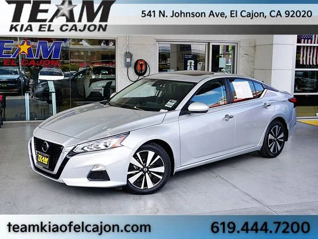 2022 Nissan Altima 2.5 SV FWD photo