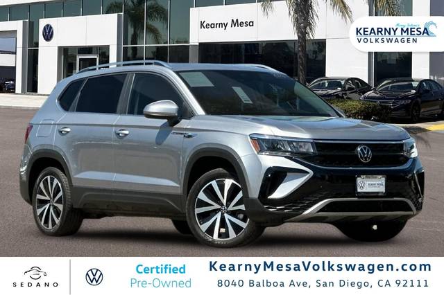 2023 Volkswagen Taos SE FWD photo