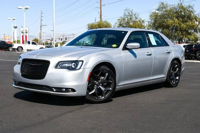 2023 Chrysler 300 300S RWD photo