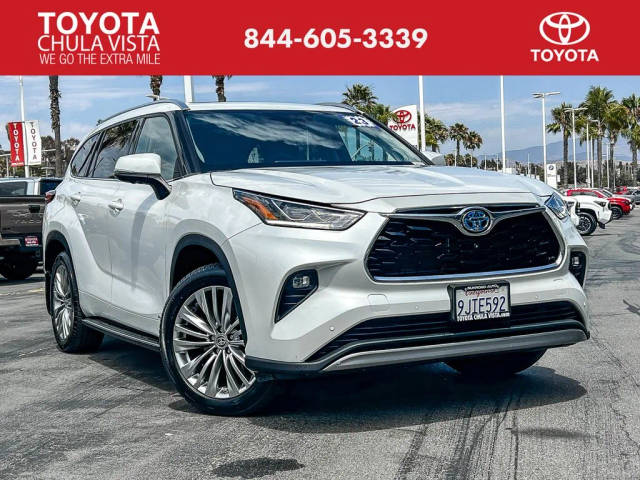 2023 Toyota Highlander Hybrid Platinum AWD photo