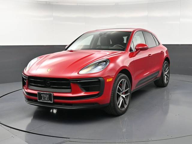 2022 Porsche Macan S AWD photo