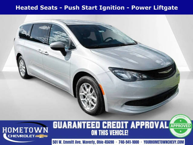 2023 Chrysler Voyager LX FWD photo