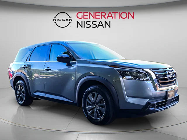 2023 Nissan Pathfinder S 4WD photo