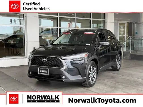 2023 Toyota Corolla Cross XLE FWD photo