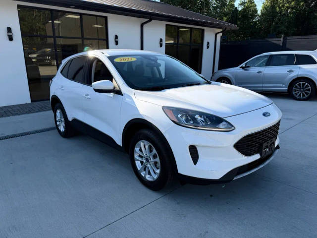 2021 Ford Escape SE AWD photo