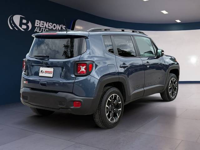 2023 Jeep Renegade Latitude 4WD photo