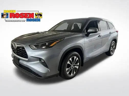 2022 Toyota Highlander XLE AWD photo