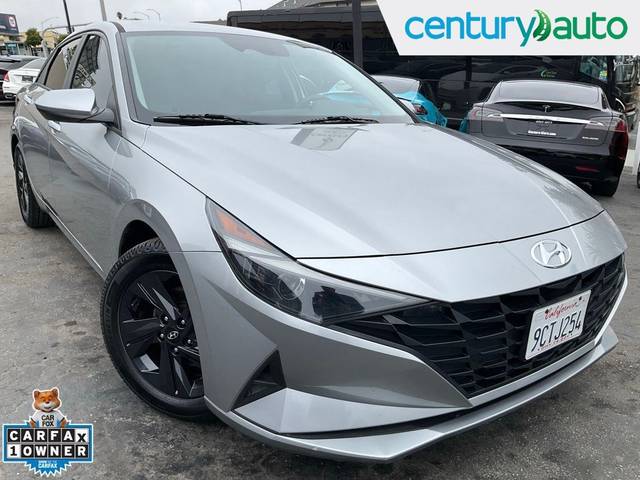 2023 Hyundai Elantra SEL FWD photo