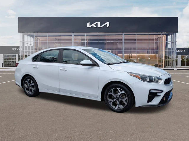 2021 Kia Forte LXS FWD photo