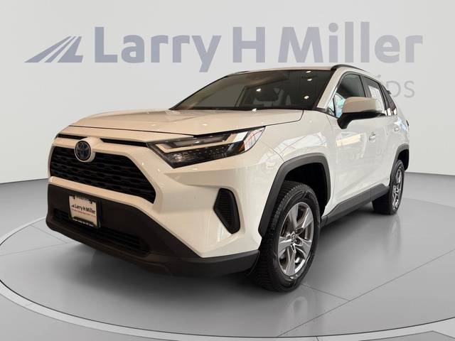 2023 Toyota RAV4 Hybrid XLE AWD photo