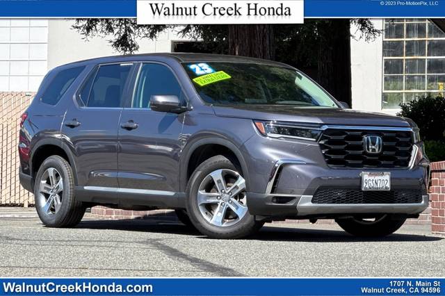 2023 Honda Pilot EX-L 8 Passenger AWD photo