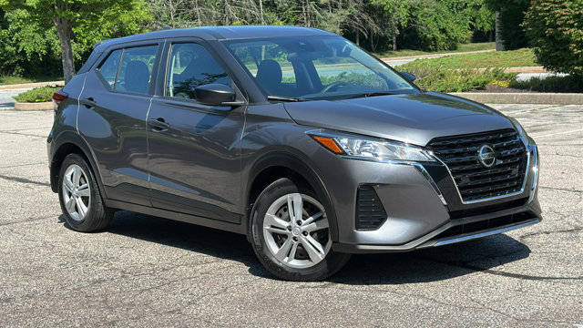 2021 Nissan Kicks S FWD photo