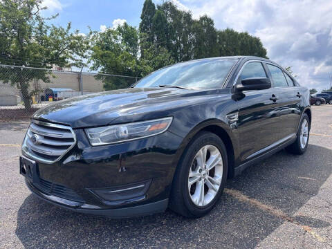 2018 Ford Taurus SEL AWD photo