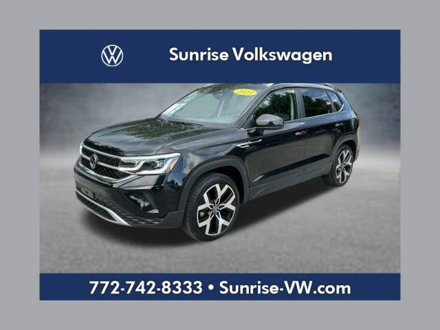 2023 Volkswagen Taos SEL AWD photo