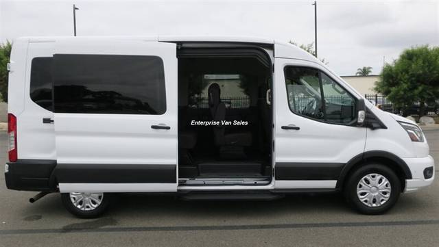 2023 Ford Transit Passenger Wagon XLT RWD photo