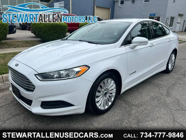 2015 Ford Fusion SE Hybrid FWD photo