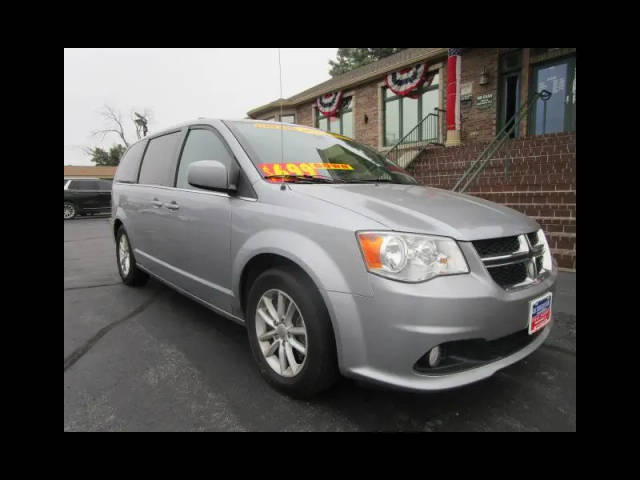 2019 Dodge Grand Caravan SXT FWD photo