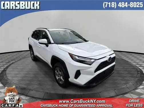 2022 Toyota RAV4 Hybrid XLE AWD photo