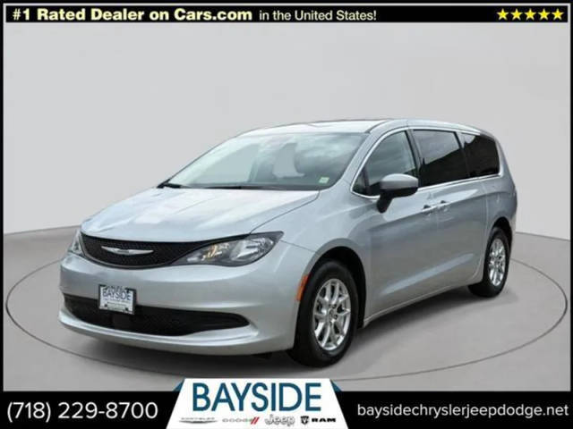 2023 Chrysler Voyager LX FWD photo