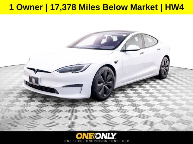 2023 Tesla Model S Plaid AWD photo