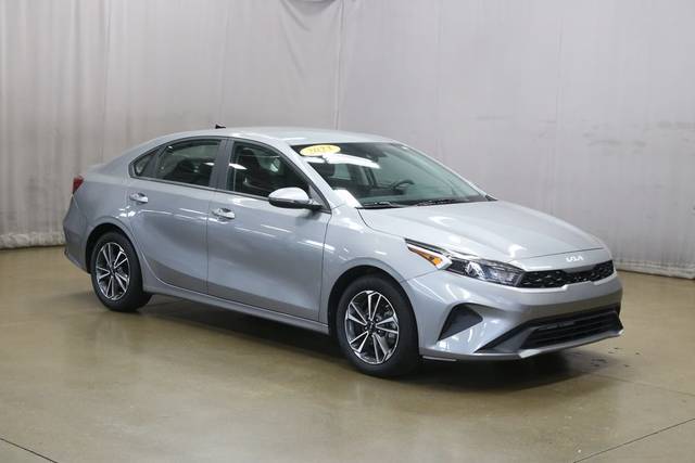 2023 Kia Forte LXS FWD photo