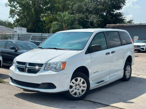 2019 Dodge Grand Caravan SE FWD photo