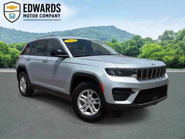 2023 Jeep Grand Cherokee Laredo RWD photo
