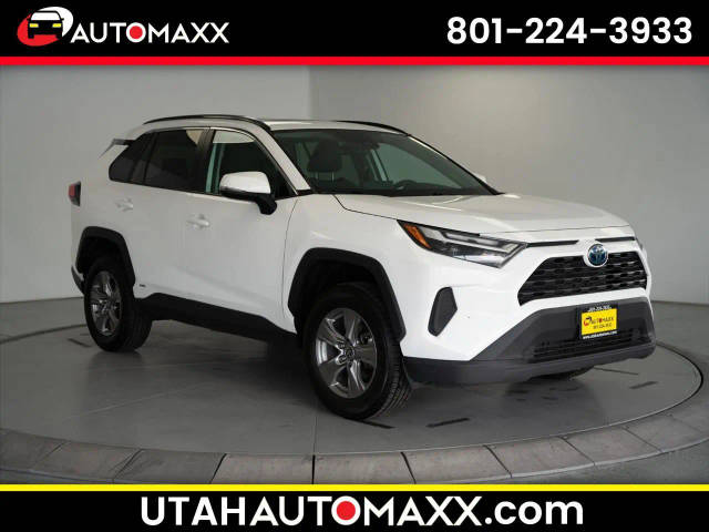 2023 Toyota RAV4 Hybrid XLE AWD photo