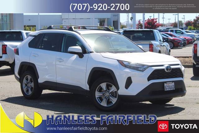 2022 Toyota RAV4 XLE FWD photo