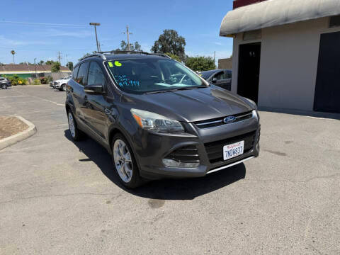 2016 Ford Escape Titanium FWD photo