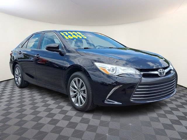 2016 Toyota Camry XLE FWD photo