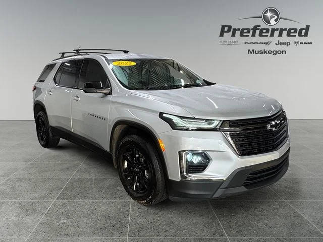 2022 Chevrolet Traverse LS AWD photo