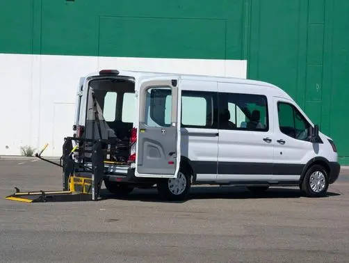 2018 Ford Transit Passenger Wagon XL RWD photo