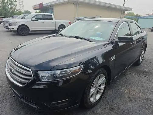 2018 Ford Taurus SEL FWD photo
