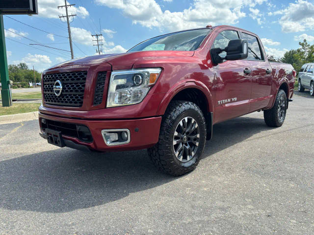 2018 Nissan Titan PRO-4X 4WD photo