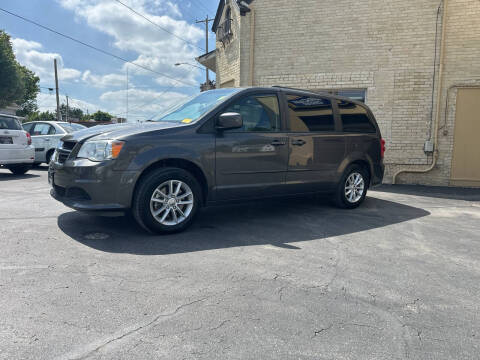 2016 Dodge Grand Caravan SXT FWD photo