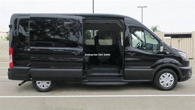 2023 Ford Transit Passenger Wagon XLT RWD photo