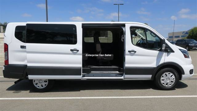 2023 Ford Transit Passenger Wagon XLT RWD photo