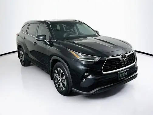 2021 Toyota Highlander XLE FWD photo