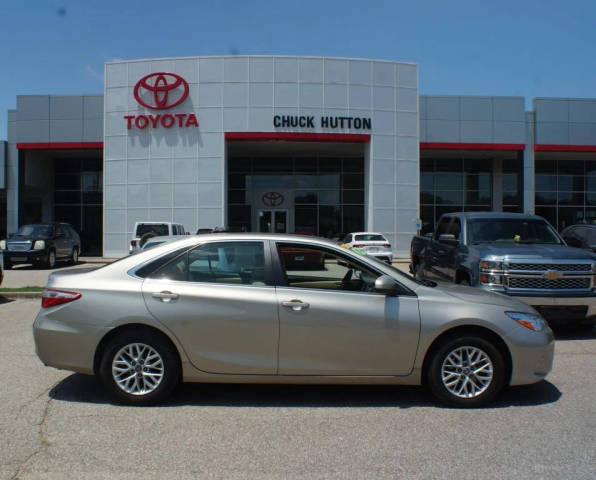 2017 Toyota Camry LE FWD photo