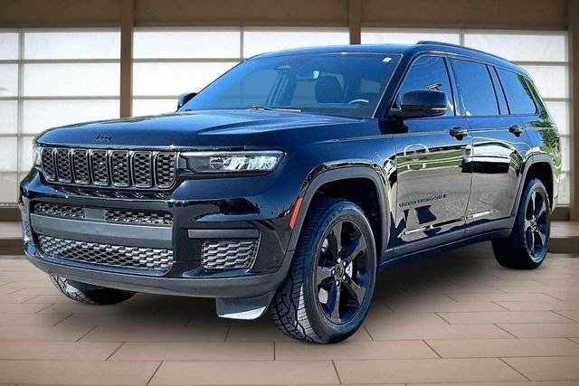 2022 Jeep Grand Cherokee L Altitude 4WD photo