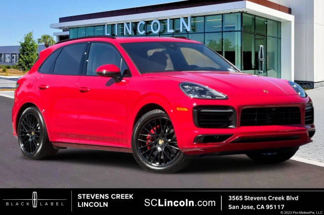 2022 Porsche Cayenne GTS AWD photo