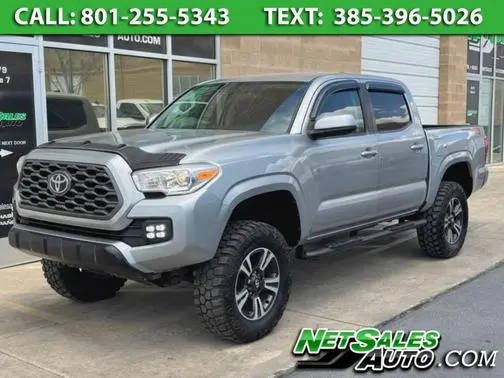 2017 Toyota Tacoma SR 4WD photo