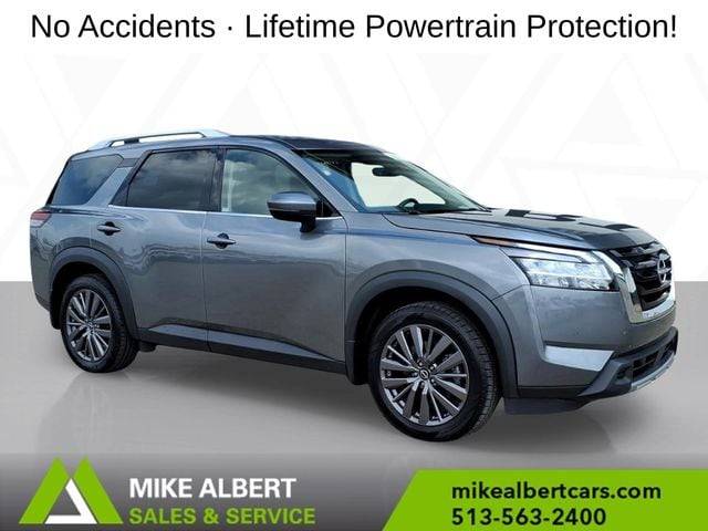 2023 Nissan Pathfinder SL 4WD photo