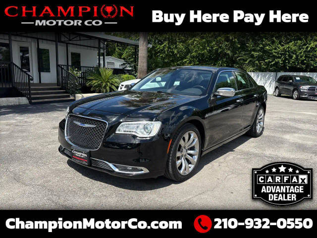 2019 Chrysler 300 Limited RWD photo
