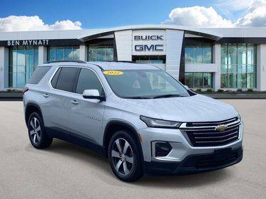 2022 Chevrolet Traverse LT Leather AWD photo