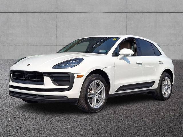 2023 Porsche Macan AWD photo