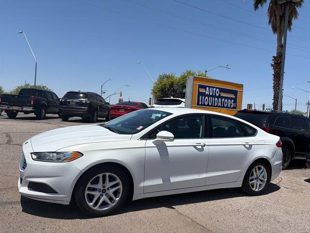 2016 Ford Fusion SE FWD photo