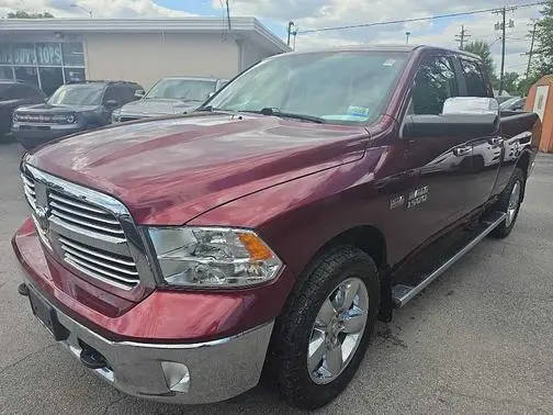 2017 Ram 1500 SLT 4WD photo